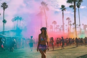ambiance coachella festival festival fumigène maillot de bain