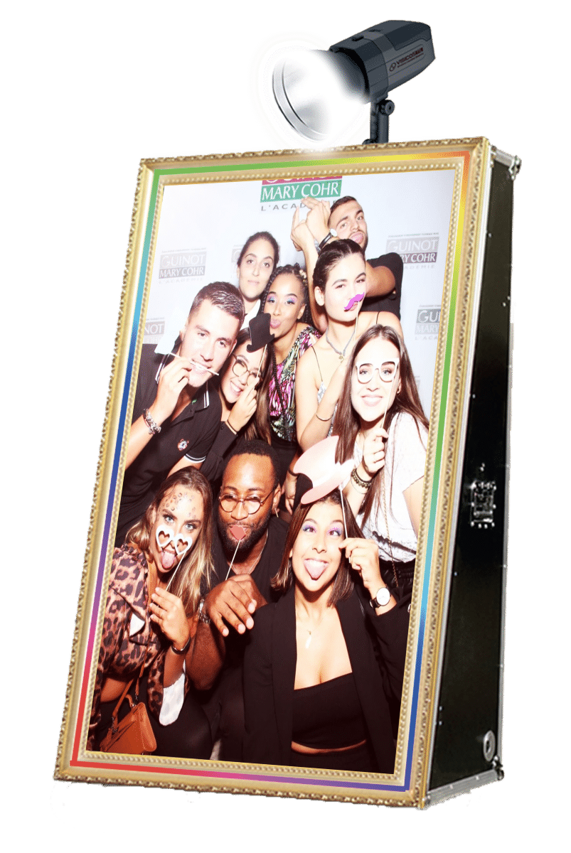 Borne photo miroir Shootnbox, un des types de photobooth en location