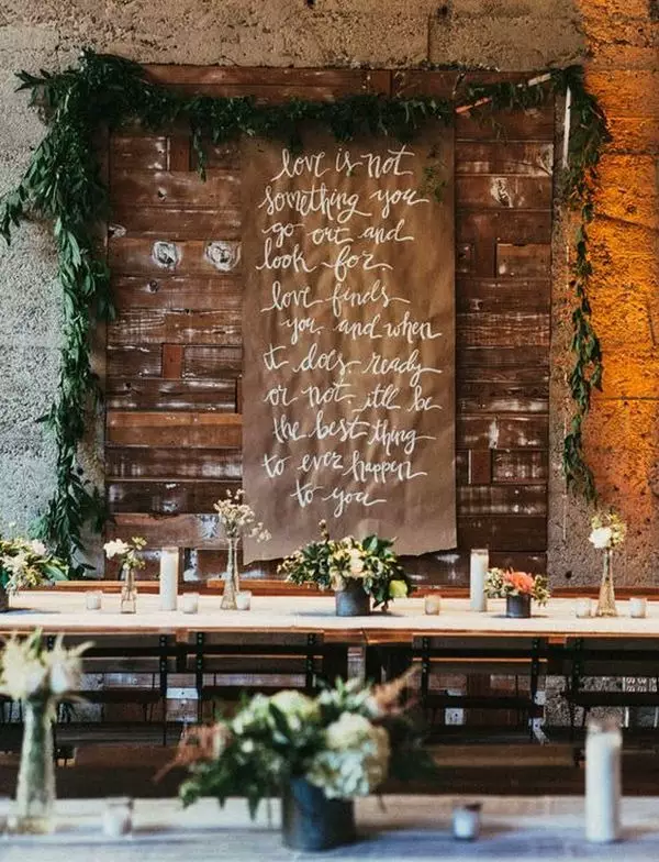 deco mariage theme champetre mur écriture table d'honneur arche vegetale