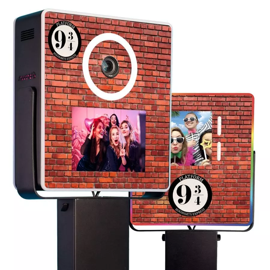 flocage personnalisé borne photobooth vegas shootnbox mur brique quai 3/4 plateform