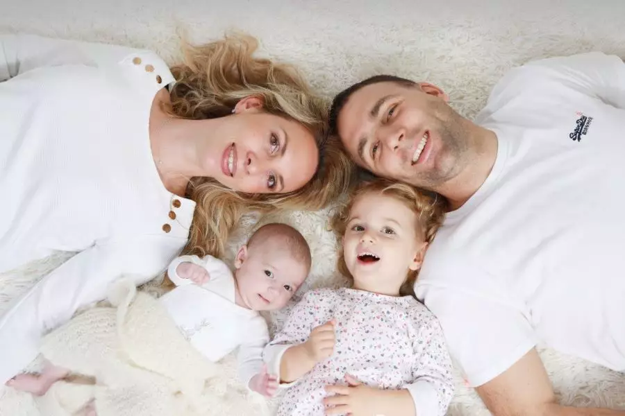 séance photo de famille après naissance